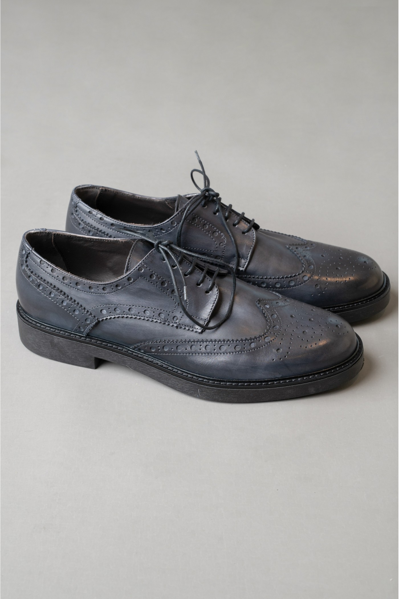 Perforre leather shoes with laces, men's