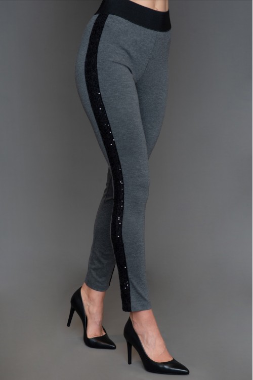 Leggings with sequins on the side