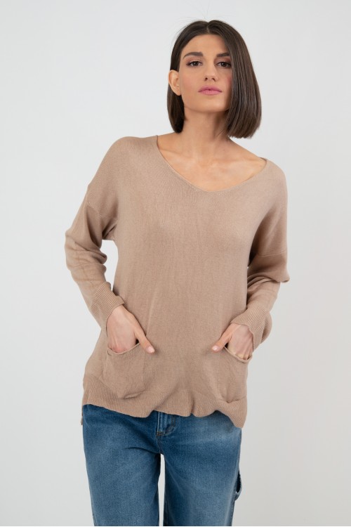 Knitted long sleeved, V neck, oversized blouse with pockets, women's