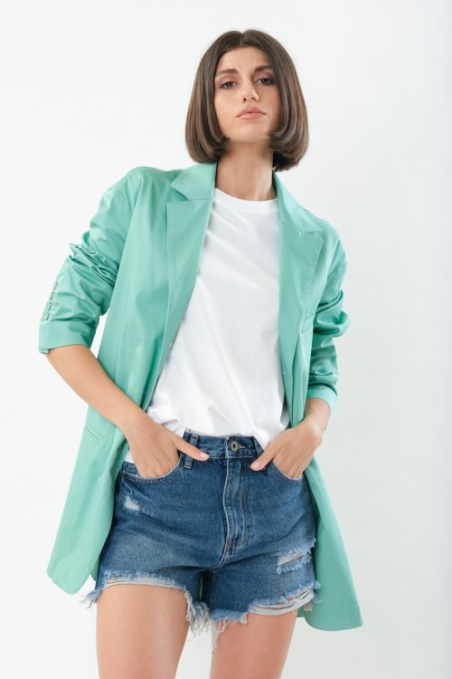 Oversized jacket with three buttons and back opening, women's