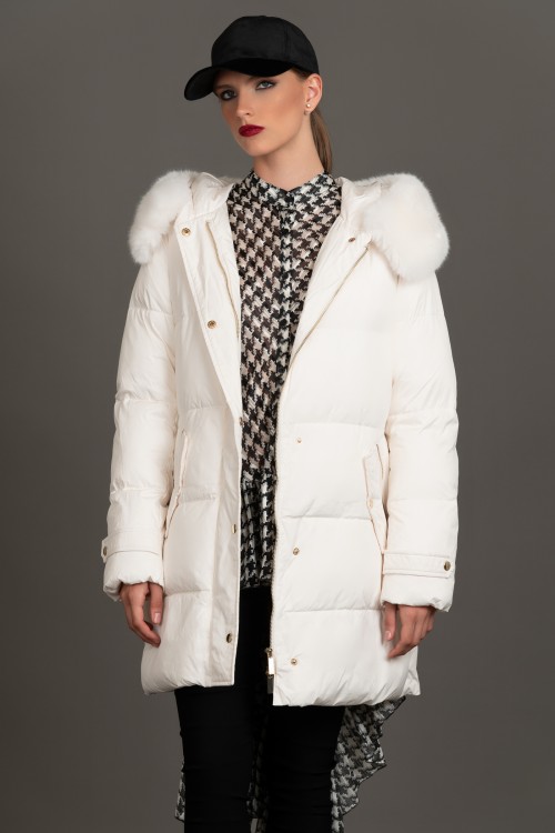 Ovatta jacket with fur on the hood